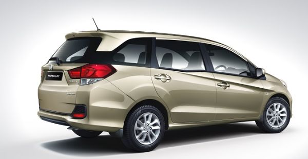 mobilio tampak samping