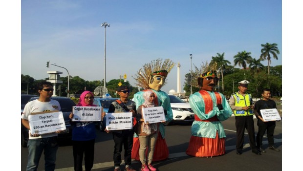 Aksi KOPCAU (foto: Edo Rusyanto)