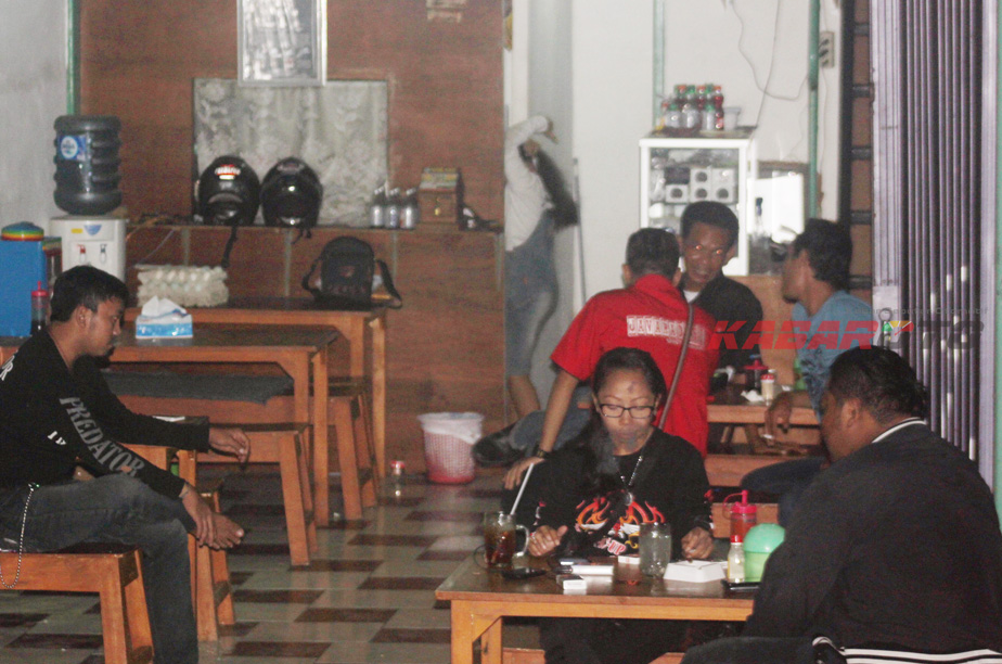 Suasana di kedai Predator MC (foto: Yudi Atmajaya/KabarOto)