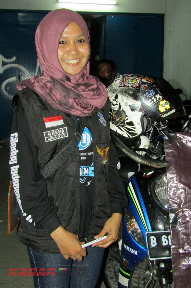 Nurma Safitri Lady Bikers Komunitas CIM (foto: Ahmad Djainudin/KabarOto)