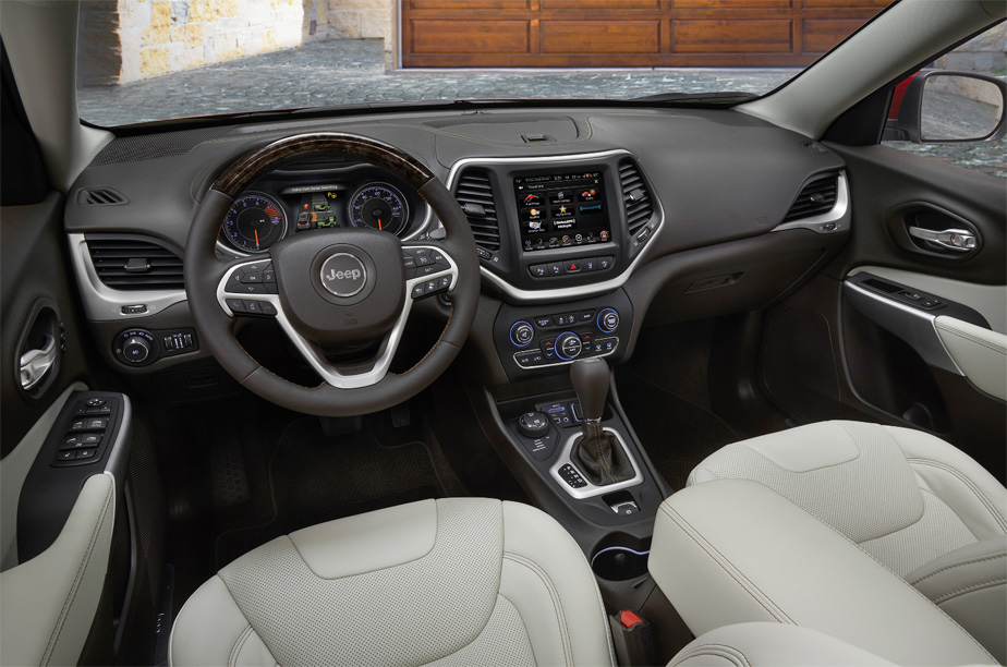 Jeep Perkenalkan Cherokee Overland 2016 Tenaga 271hp (foto: Worldcarfans.com) 