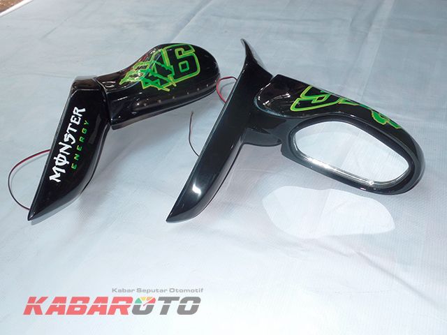 Spion lipat livery Monstar 46 untuk NMax (Foto : Alif Sowandono/KabarOto)
