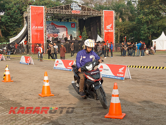 Test ride di Safari Ramadhan Honda 2016 Bandung ( Foto : Alif Sowandono/KabarOto)