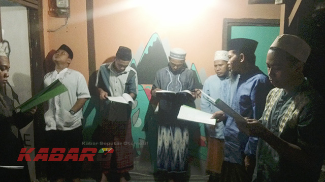 Kopdar dan pengajian X3M (Foto : yudi Atmajaya/KabarOto)