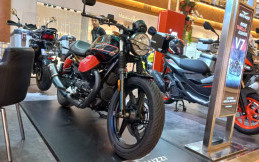 Galeri Moto Guzzi V7 Special Edition
