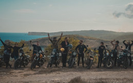 Belasan Bikers Royal Enfield dari 5 Negara Nikmati Motoran di Alam Indonesia