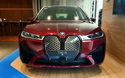 Galeri BMW iX xDrive40 Sport