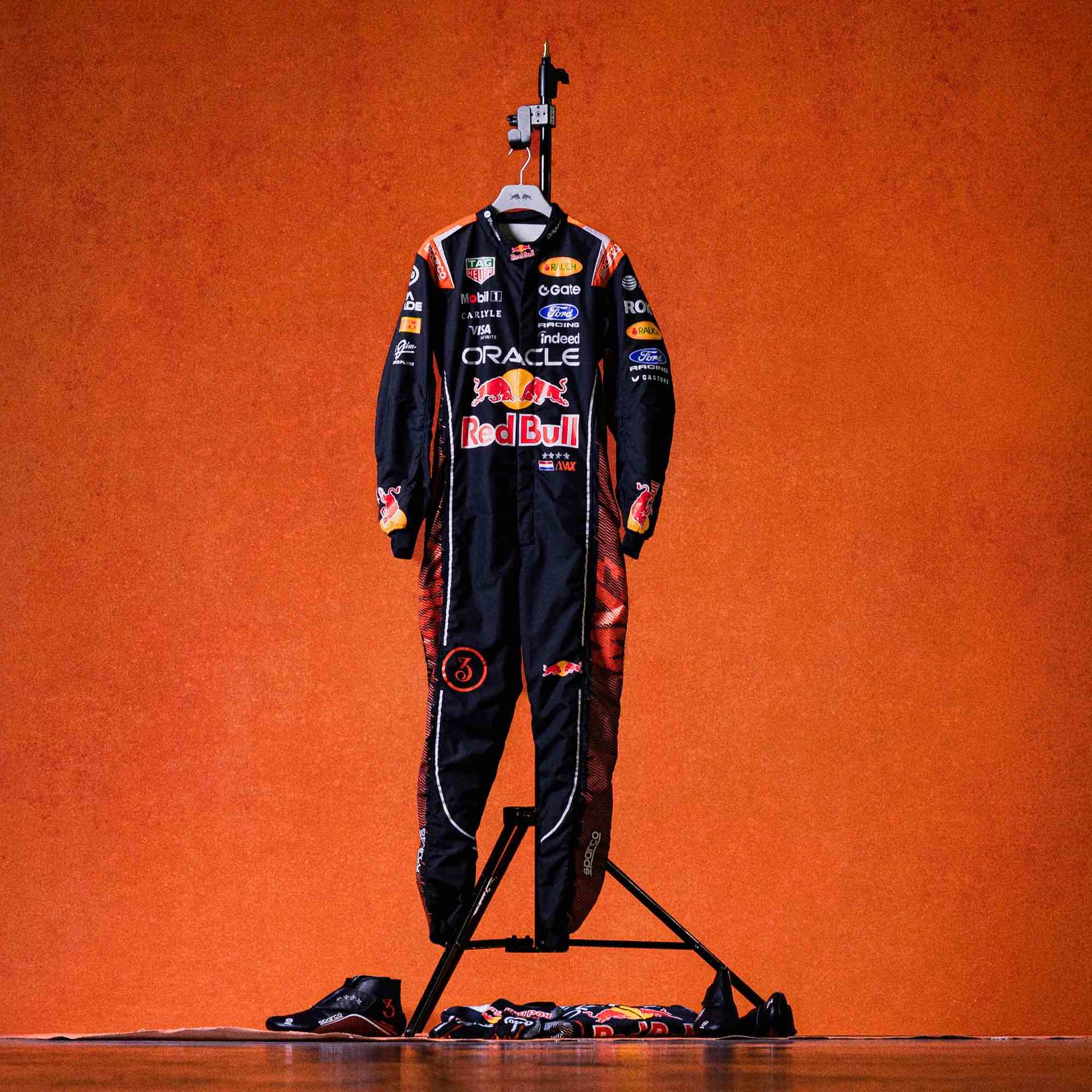 Baju Balap Spesial Max Verstappen 