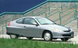 Honda Insight, 25 Tahun Menjadi Mobil Hybrid Paling Irit di Amerika