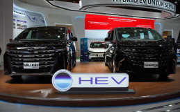 Toyota Gempur IIMS 2026 dengan Ragam Mobil Hybrid Terbaru