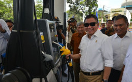 Menteri ESDM Meresmikan SPBU Vivo