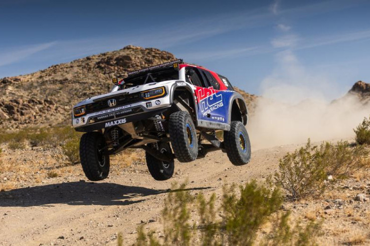 Honda Racing Corporation Pamer 8 Mobil Balap di SEMA 2025