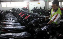 Melihat Proses Distribusi Motor Honda di Gudang Wahana