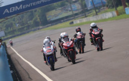 Antusiasme Peserta CBR Race Day Seri Terakhir di Sirkuit Sentul
