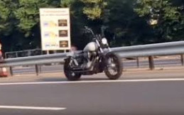 Ngeri, Sepeda Motor Hantu Beredar di Jalan Kota Paris