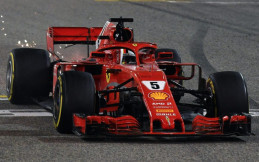 Sebastian Vettel Frustasi Kejar Hamilton