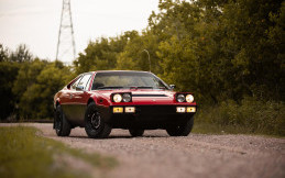 Ferrari 308 GT 4 Dimodifikasi Menjadi Mobil Bergaya Offroad