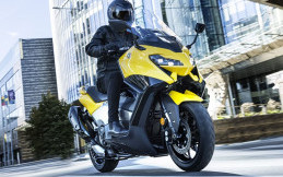 Yamaha TMax 2022 Meluncur, Tampil Makin Sporty
