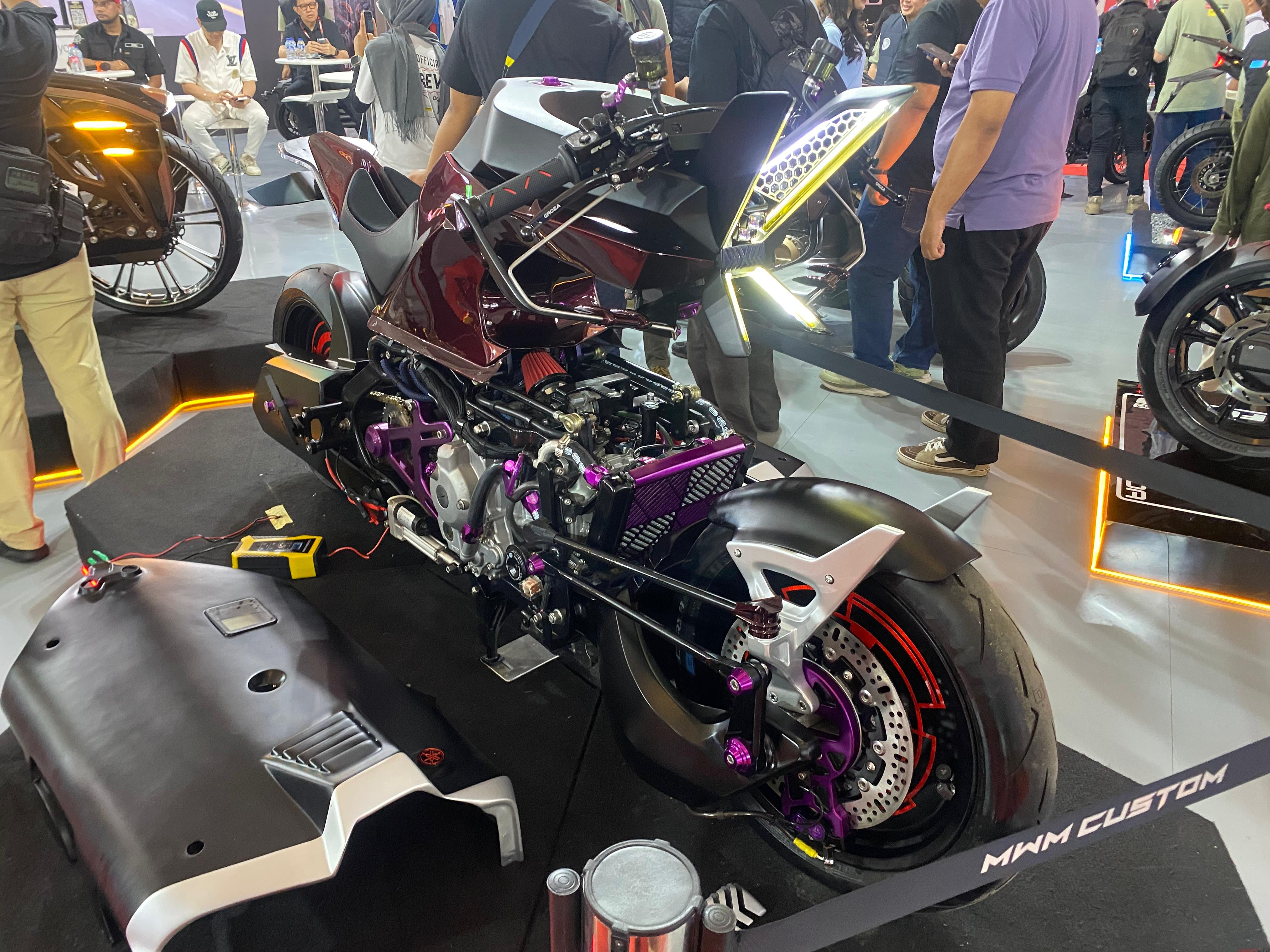 Siapa Sangka, Modifikasi Cyberpunk Sangar Ini Rupanya Yamaha XMax