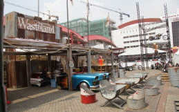 Biker's Station Tampilkan The Wasteland