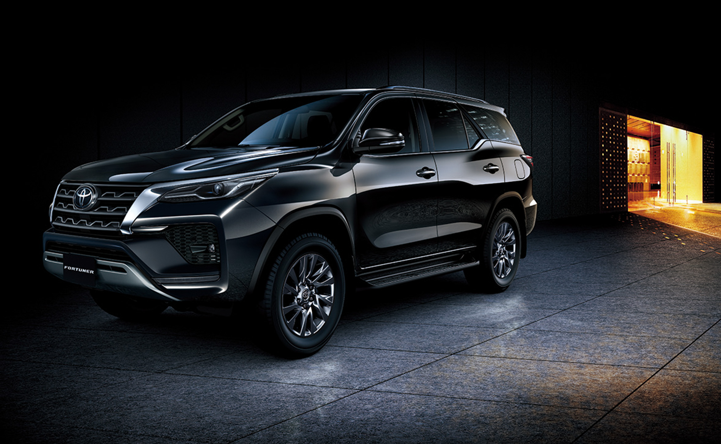 Toyota Fortuner 4.000 cc Produksi Indonesia, Impor ke Timur Tengah