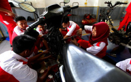 Cetak Enterpreneur Muda Bidang Otomotif Lewat Enduro Student Program