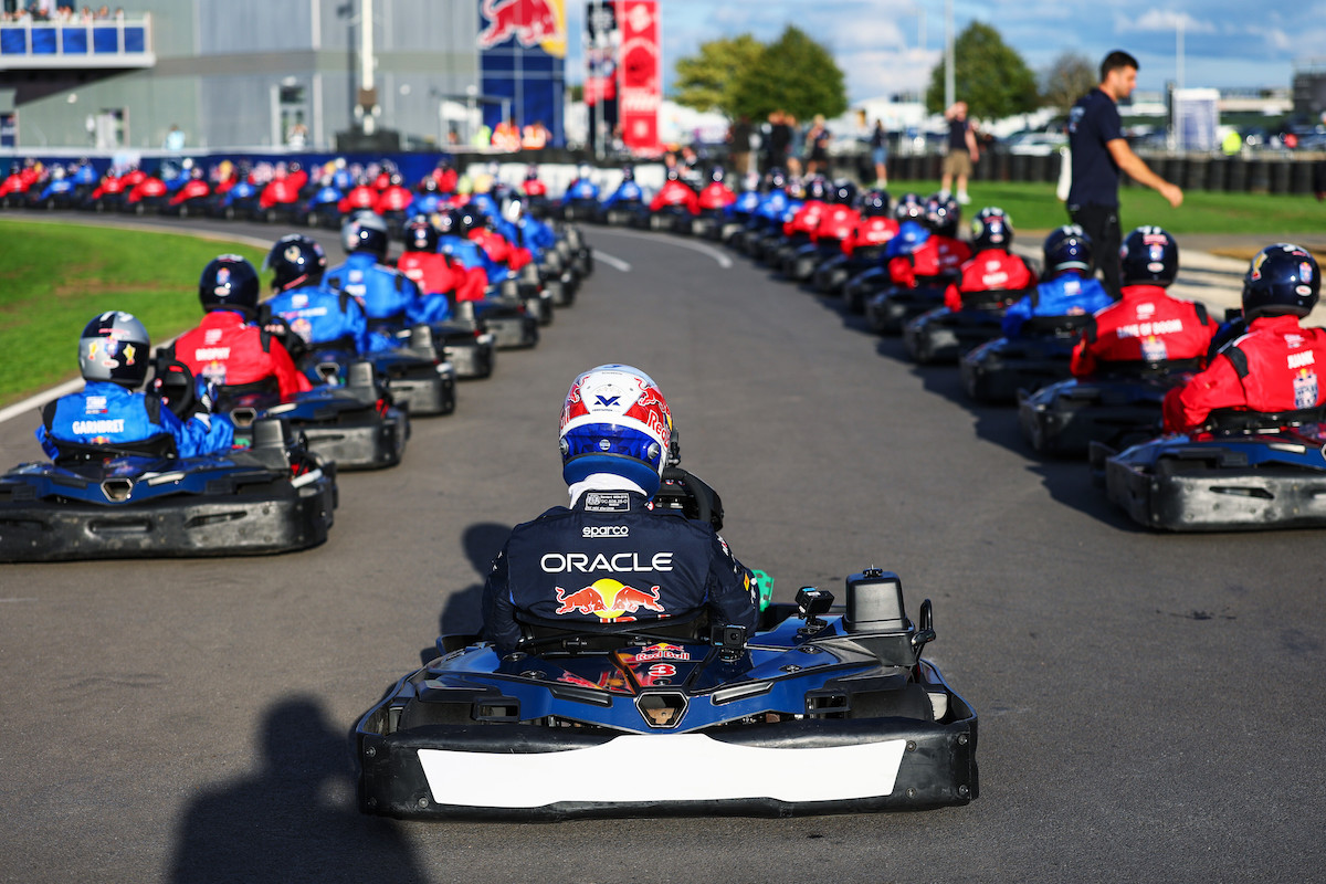 Max Verstappen Max Vs 100