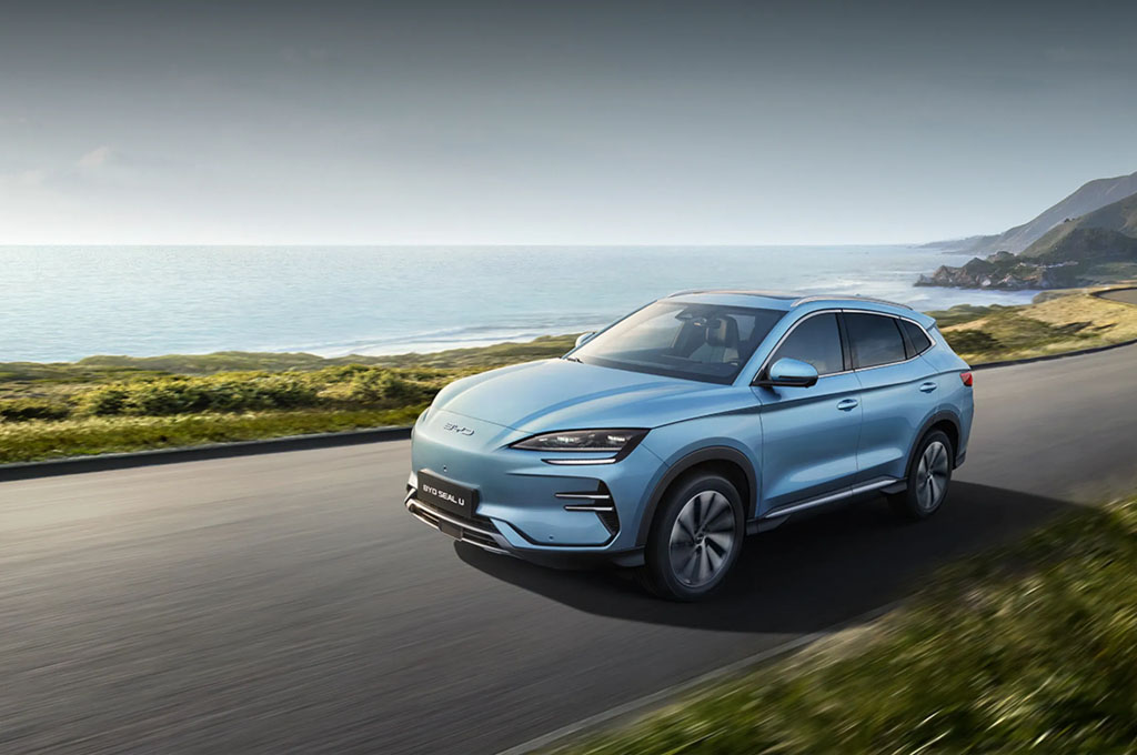 Asosiasi Italia Dorong Tarif 80% untuk Mobil China di Eropa