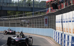 Pascal Wehrlein Sukses Bawa Tag Heuer Porsche Juara Dunia Formula E 2024