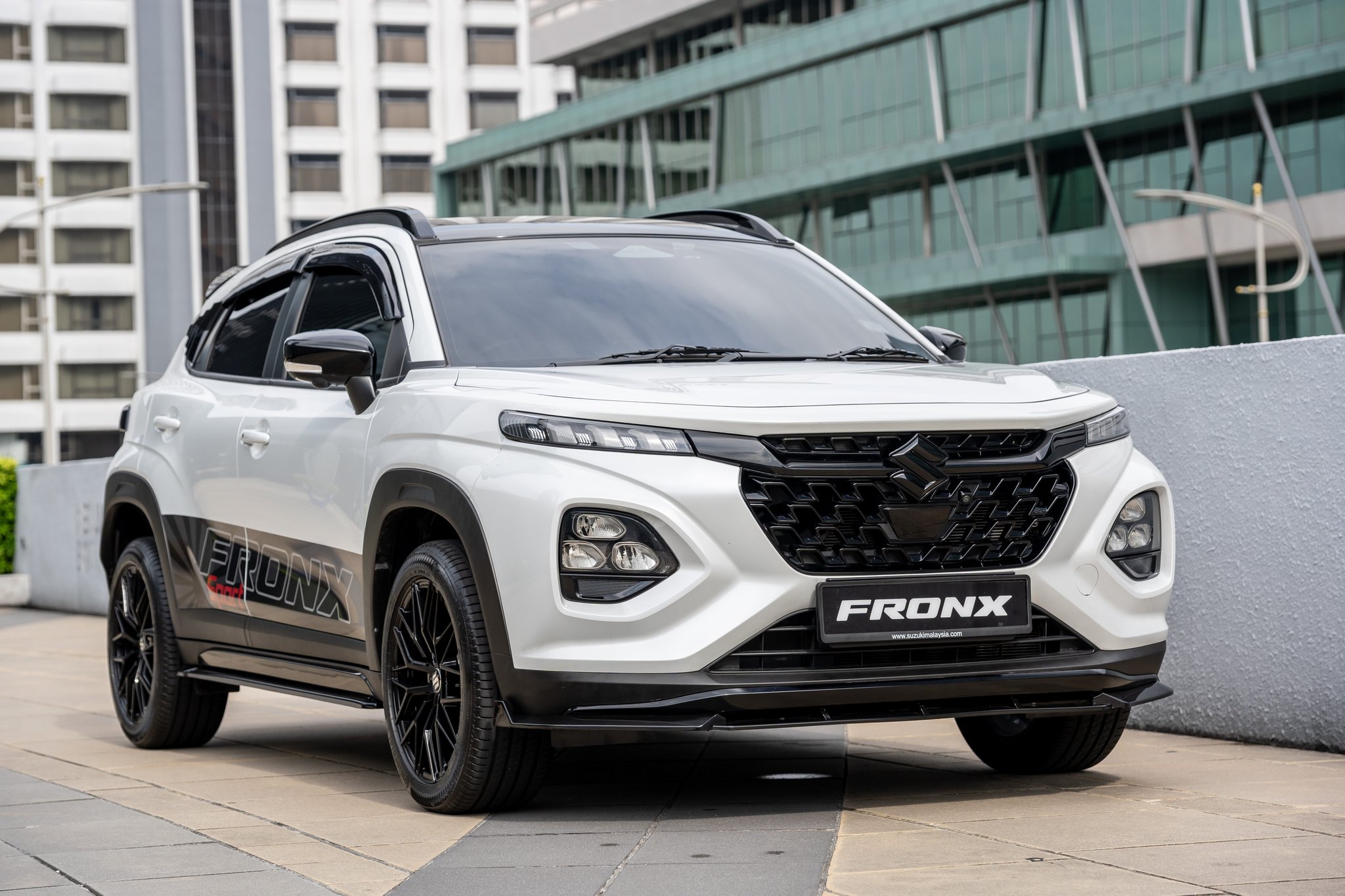 Suzuki Fronx Sport Terungkap di Malaysia, Intip Spesifikasi dan Harganya!