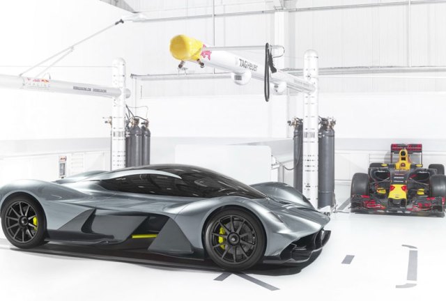 AM-RB 001 Akan Belalakan Mata Pengunjung Canadian International Auto Show 2017