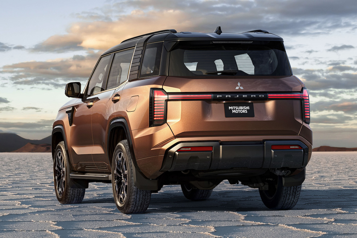 Mitsubishi Pajero 2027