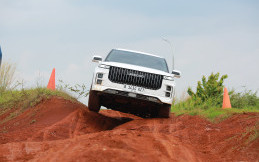 Begini Impresi Perdana Kendarai Jaecoo J7 AWD di Lintasan Off-road BSD