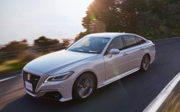 Sah! Toyota Crown Resmi Jadi Mobil menteri dan Pejabat Indonesia Periode 2019 - 2024