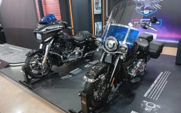 2 Moge Harley-Davidson Liberty Edition Melantai, Ini Harganya