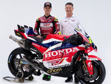 Perbedaan Livery Motor Diogo Moreira dan Johann Zarco di Tim LCR Honda