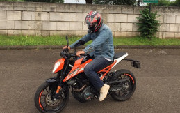 Test Ride - Asyiknya Mengendarai KTM Duke 250
