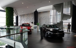 Lebih Dekat dengan Konsumen, Diler Mercedes-Benz di Tebet Diresmikan
