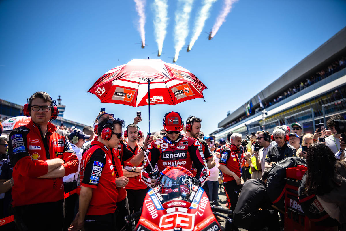 Persaingan di Klasemen MotoGP 2026, Bezzecchi Kokoh, Marquez Terlempar dari 3 Besar