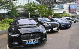 Cara JLM Auto Goda Konsumen dengan Deretan Range Rover dan Land Rover Defender