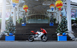 Test Ride - Menjinakkan Moge MV Agusta F3 800
