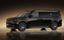 Zeekr 009 Grand Collector Edition, MPV Premium Berlapis Emas Dibanderol Rp2 Miliaran