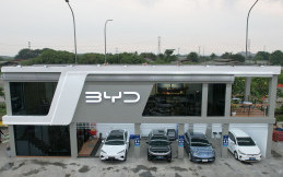 Penjualan Mobil April 2025 Melambat, BYD Kalahkan Honda