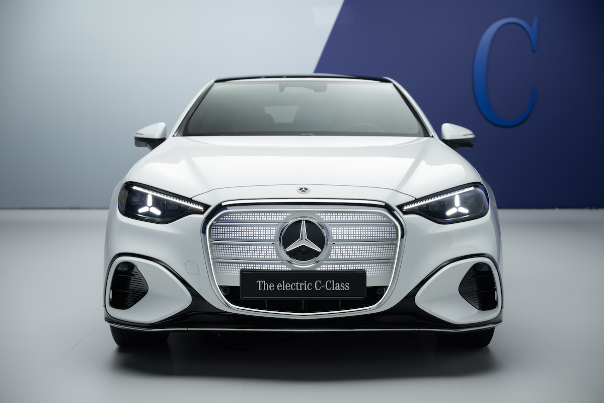 Mercedes-Benz C-Class EV Punya Jarak Tempuh Tembus 762 Km