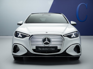 Mercedes-Benz C-Class EV Punya Jarak Tempuh Tembus 762 Km