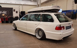 Ingin  Pasang Roof Box di Mobil untuk Mudik? Perhatikan Ini