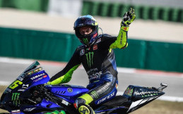 Resmi! Valentino Rossi Bergabung dengan Petronas Yamaha SRT