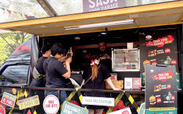 Food Truck Sajikan Menu Menarik di Decemblar Kustom Weekender 2023