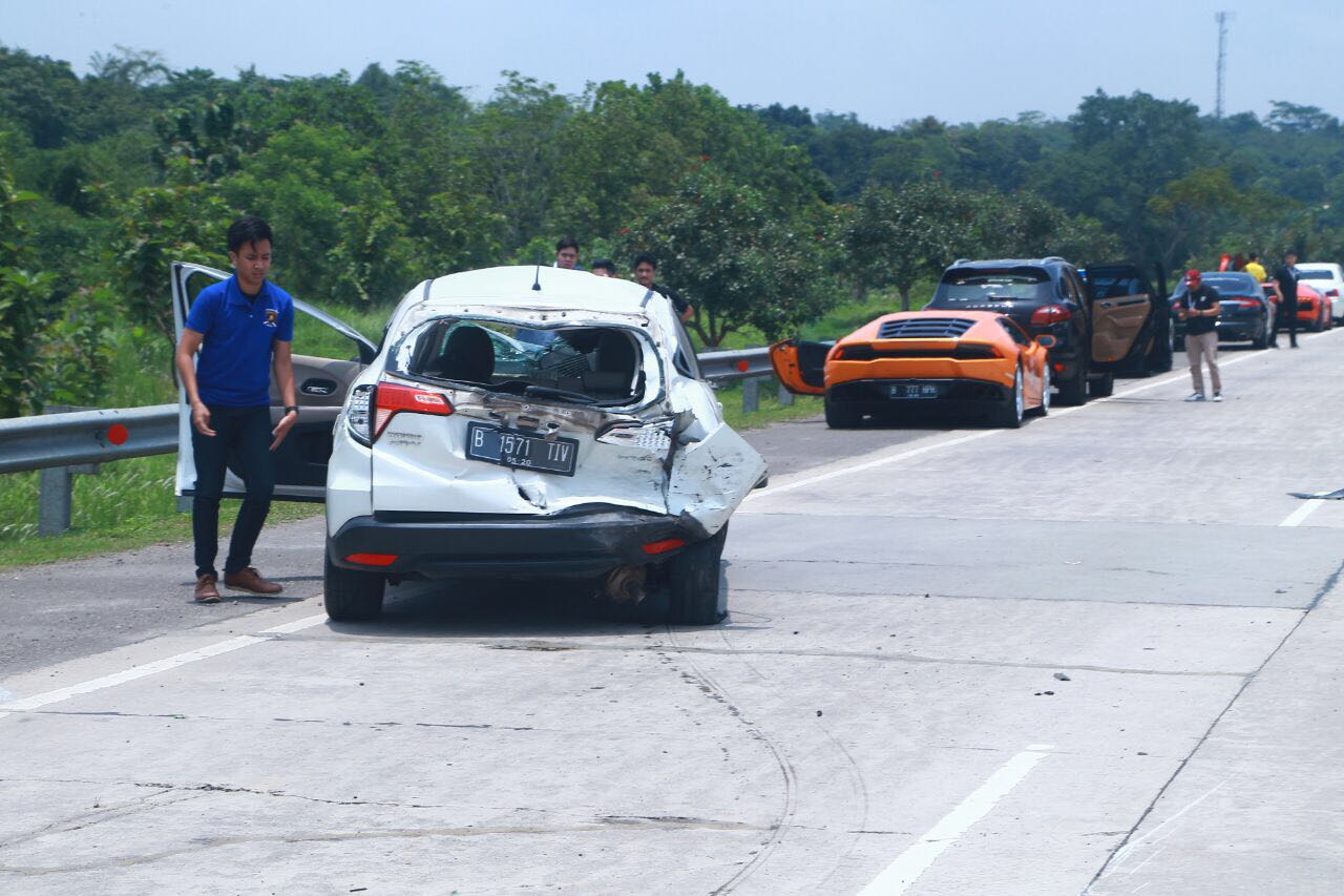 Kecelakaan konvoi Lamborghini Club Indonesia