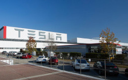 Tesla Siap Bangun Pabrik di Cina